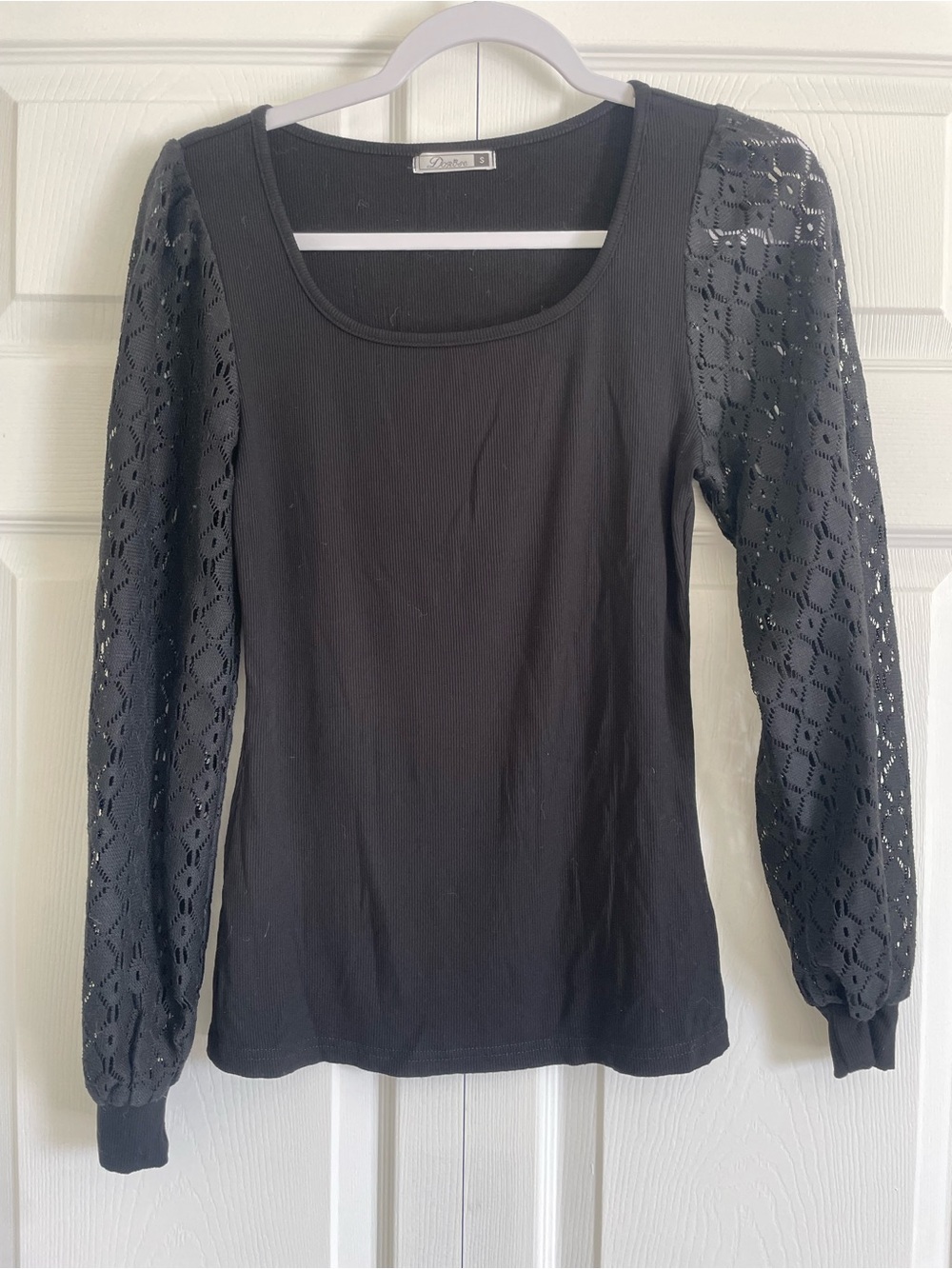 Women's Black Lace Sleeve Scoop Neck Top